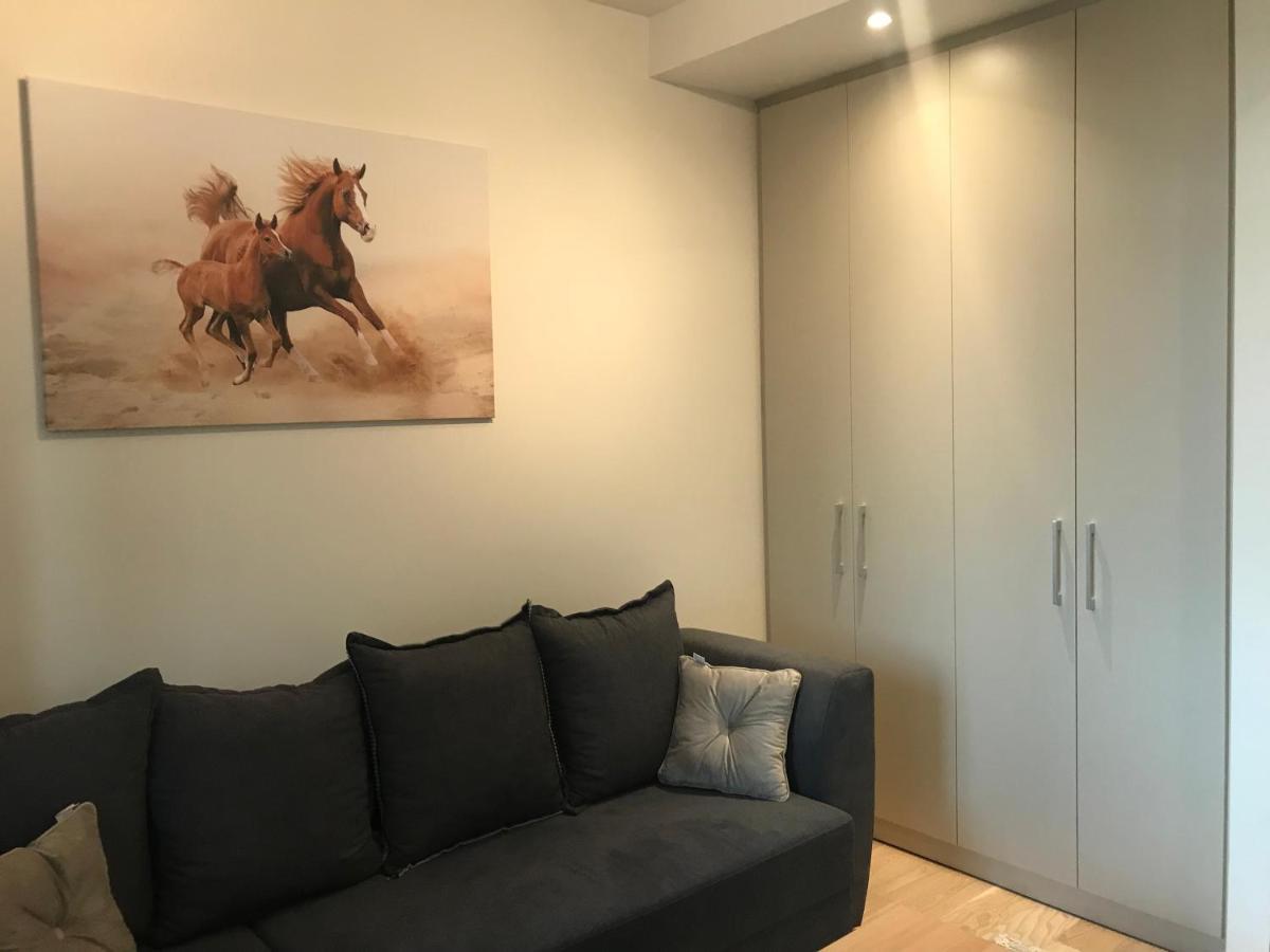 The Gates 705 Apartamento Belgrado Exterior foto